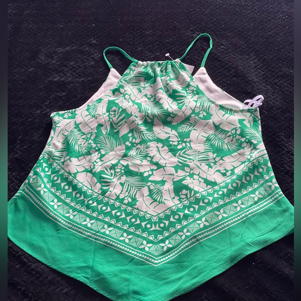 Cute Green and White Halter-Neck Tank Top with Handkerchief Hem size M B.WEAR
